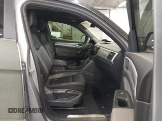 2022 Volkswagen Atlas SE with VIN 1V2KC2CA3NC207745, listed as a IAAI auction lot 41588761 with 99,206 mi miles and . Bid and sale history available at DreamBid. Image 5.