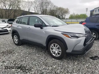 2024 Toyota Corolla Cross L z VIN 7MUAAAAG7RV091416, wystawiony jako Copart lot #55642145 z przebiegiem 8 722 mil mil oraz Szkoda całkowita • Salvage title. Historia ofert i sprzedaży dostępna na DreamBid. Obrazek 4.