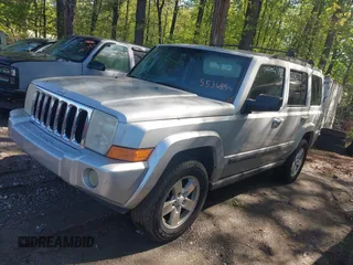 2007 Jeep Commander Sport with VIN 1J8HH48K17C553685, listed as a IAAI auction lot 42025539 with 357,865 mi miles. Bid and sale history available at carsss.com. Image 2.