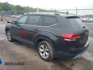 2018 Volkswagen Atlas S z VIN 1V2AP2CA0JC598489, wystawiony jako IAAI lot #42314898 z przebiegiem 95 081 mil mil oraz . Historia ofert i sprzedaży dostępna na DreamBid. Obrazek 3.