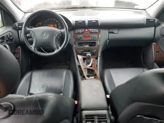 2001 Mercedes-Benz C 320 with VIN WDBRF64J01F089691, listed as a Copart auction lot 60071575 with 152,846 mi miles and Salvage title. Bid and sale history available at DreamBid. Image 8.