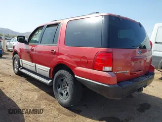 2003 Ford Expedition Special Service with VIN 1FMPU15L03LC21642, listed as a IAAI auction lot 41952427 with 262,681 mi miles. Bid and sale history available at carsss.com. Image 3.