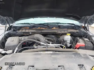 2021 Ram 1500 Warlock z VIN 1C6RR7GT0MS505043, wystawiony jako IAAI lot #41993392 z przebiegiem 86 811 mil mil oraz . Historia ofert i sprzedaży dostępna na DreamBid. Obrazek 10.