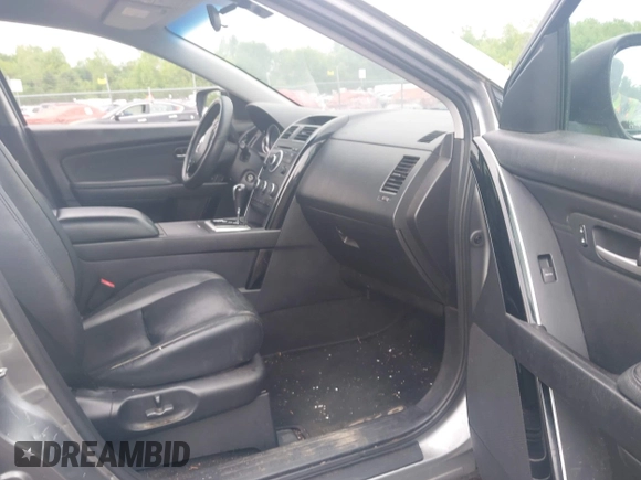 2009 Mazda CX-9 Touring with VIN JM3TB38V890176677, listed as a IAAI auction lot 42277474 with 210,772 mi miles and . Bid and sale history available at DreamBid. Image 5.