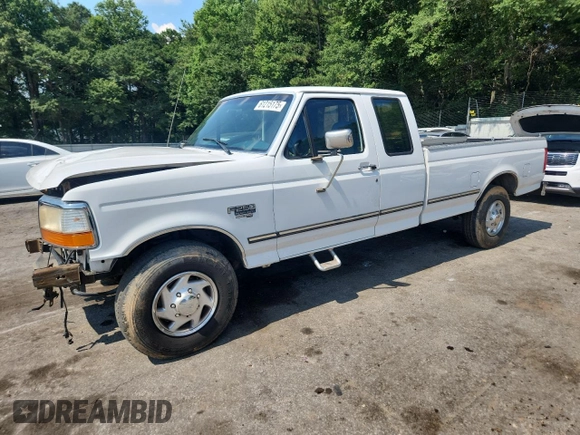 1997 Ford F-250 с VIN 1FTHX25F1VED01393, выставлен на аукционе Copart как лот 61215175 с пробегом 176 801 миль миль и Списание • Salvage title. История ставок и продаж доступна на DreamBid. Изображение 1.