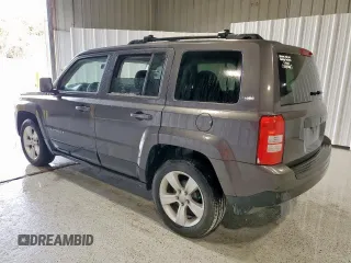 2015 Jeep Patriot Latitude with VIN 1C4NJPFB5FD263798, listed as a Copart auction lot 59739195 with 61,927 mi miles and Clean title. Bid and sale history available at DreamBid. Image 2.