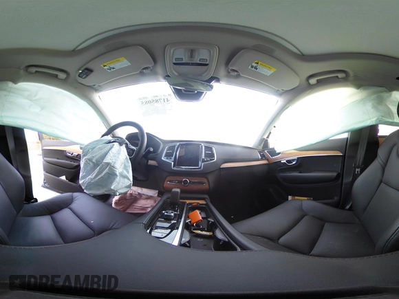 2024 Volvo XC90 Plus Bright Theme with VIN YV4062PE3R1190974, listed as a IAAI auction lot 41785085 with 12,283 mi miles and . Bid and sale history available at DreamBid. Image 19.