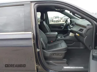 2023 Chevrolet Suburban Premier z VIN 1GNSKFKD2PR266705, wystawiony jako IAAI lot #42578313 z przebiegiem Nie podano mil oraz . Historia ofert i sprzedaży dostępna na DreamBid. Obrazek 5.