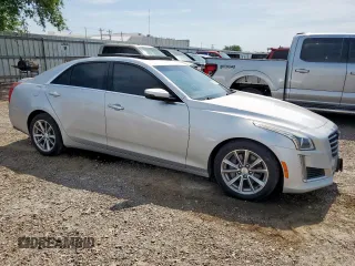 2019 Cadillac CTS Luxury RWD z VIN 1G6AR5SSXK0111005, wystawiony jako Copart lot #57135705 z przebiegiem 124 454 mil mil oraz Szkoda całkowita • Salvage title. Historia ofert i sprzedaży dostępna na DreamBid. Obrazek 4.