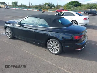 2018 Audi A5 Cabriolet Premium Plus z VIN WAUYNGF54JN008779, wystawiony jako IAAI lot #40763875 z przebiegiem 53 346 mil mil oraz . Historia ofert i sprzedaży dostępna na DreamBid. Obrazek 3.