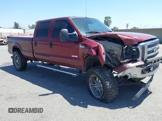 2006 Ford F-250 XL z VIN 1FTSW21PX6EB11939, wystawiony jako IAAI lot #42272711 z przebiegiem 190 835 mil mil oraz . Historia ofert i sprzedaży dostępna na DreamBid. Obrazek 1.