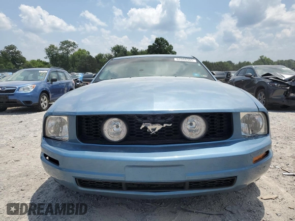 2007 Ford Mustang Deluxe with VIN 1ZVFT80N575339522, listed as a Copart auction lot 62088905 with 204,172 mi miles and Clean title. Bid and sale history available at DreamBid. Image 5.