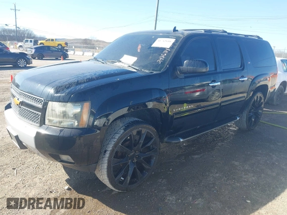 2011 Chevrolet Suburban LT with VIN 1GNSCJE06BR293634, listed as a IAAI auction lot 41742616 with 204,222 mi miles. Bid and sale history available at carsss.com. Image 17.