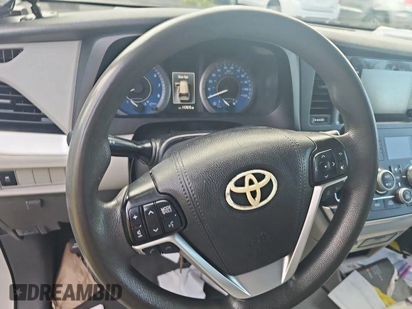 2020 Toyota Sienna L с VIN 5TDZZ3DC5LS041468, выставлен на аукционе IAAI как лот 42785544 с пробегом 117 615 миль миль и . История ставок и продаж доступна на DreamBid. Изображение 2.