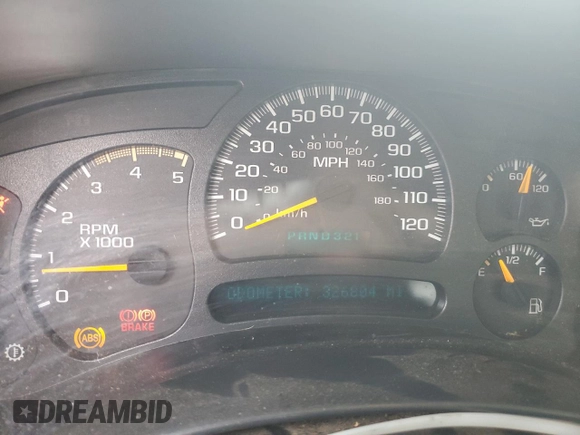 2005 Chevrolet Silverado 3500 LT z VIN 1GCJC33295F944586, wystawiony jako Copart lot #71230574 z przebiegiem 326 804 mil mil oraz Szkody całkowita. Historia ofert i sprzedaży dostępna na DreamBid. Obrazek 9.