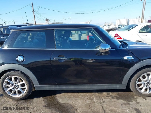 2014 MINI Cooper Hardtop S with VIN WMWXM7C59ET970371, listed as a IAAI auction lot 41643992 with NaN miles. Bid and sale history available at carsss.com. Image 13.