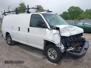 2013 GMC Savana Cargo z VIN 1GTW7FCA3D1152884, wystawiony jako IAAI lot #42230464 z przebiegiem Nie podano mil oraz . Historia ofert i sprzedaży dostępna na DreamBid. Obrazek 1.