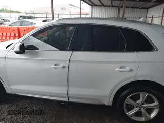 2020 Audi Q5 Premium Plus z VIN WA1BNAFY0L2105010, wystawiony jako IAAI lot #42121483 z przebiegiem 64 244 mil mil oraz . Historia ofert i sprzedaży dostępna na DreamBid. Obrazek 15.