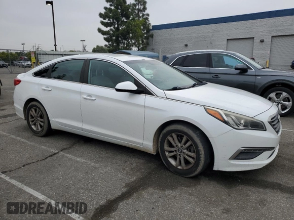 2015 Hyundai Sonata SE z VIN 5NPE24AF5FH008617, wystawiony jako Copart lot #55335045 z przebiegiem 139 671 mil mil oraz Czysty tytuł • Clean title. Historia ofert i sprzedaży dostępna na DreamBid. Obrazek 4.