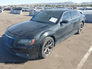 2012 Chrysler 300 S z VIN 2C3CCABG7CH143908, wystawiony jako IAAI lot #40631885 z przebiegiem 166 233 mil mil oraz . Historia ofert i sprzedaży dostępna na DreamBid. Obrazek 2.