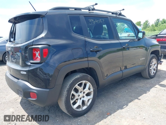 2015 Jeep Renegade Latitude with VIN ZACCJBBT2FPC27884, listed as a IAAI auction lot 39640157 with 136,632 mi miles. Bid and sale history available at carsss.com. Image 4.
