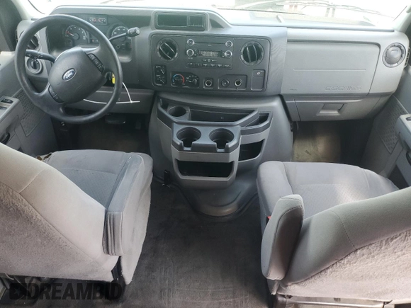 2012 Ford Econoline Passenger XL z VIN 1FBNE3BL1CDA15916, wystawiony jako Copart lot #51863495 z przebiegiem 281 831 mil mil oraz Czysty tytuł • Clean title. Historia ofert i sprzedaży dostępna na DreamBid. Obrazek 8.