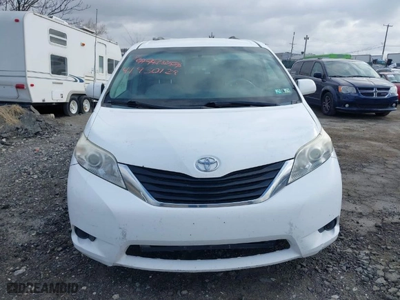 2014 Toyota Sienna LE AAS with VIN 5TDKK3DC5ES447517, listed as a IAAI auction lot 41930129 with NaN miles. Bid and sale history available at carsss.com. Image 12.