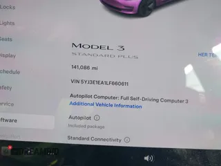 2020 Tesla Model 3 Standard Range Plus z VIN 5YJ3E1EA1LF660611, wystawiony jako IAAI lot #41856495 z przebiegiem 141 086 mil mil oraz . Historia ofert i sprzedaży dostępna na DreamBid. Obrazek 14.