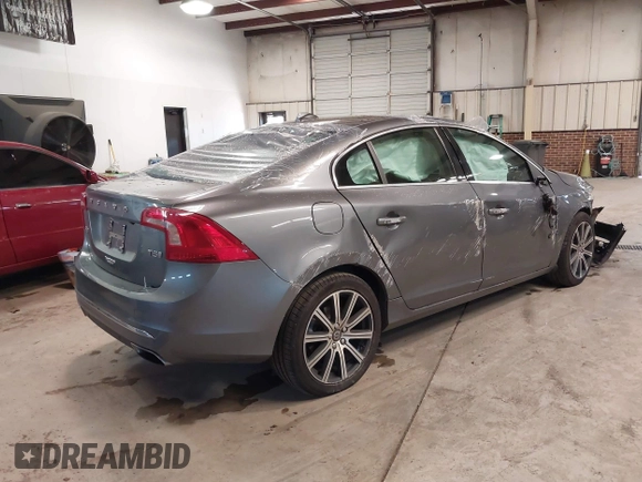 2017 Volvo S60 Inscription with VIN LYV402HK1HB129530, listed as a IAAI auction lot 41381620 with 53,031 mi miles. Bid and sale history available at carsss.com. Image 4.