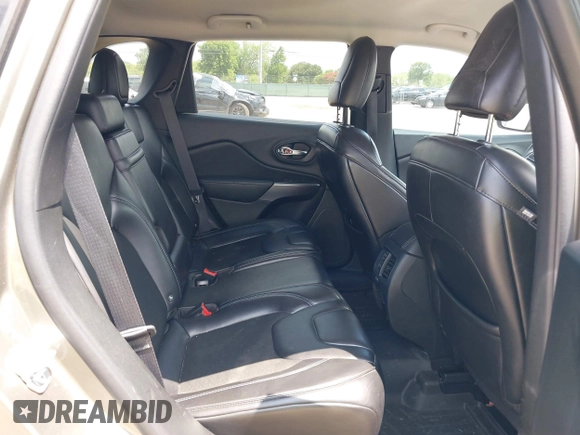 2019 Jeep Cherokee Altitude с VIN 1C4PJMLX3KD105008, выставлен на аукционе IAAI как лот 42474013 с пробегом 82 122 миль миль и . История ставок и продаж доступна на DreamBid. Изображение 8.