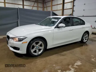 2015 BMW 3 Series 328i xDrive с VIN WBA3B5C56FF960504, выставлен на аукционе Copart как лот 63439185 с пробегом 163 070 миль миль и Чистый • Clean title. История ставок и продаж доступна на DreamBid. Изображение 1.