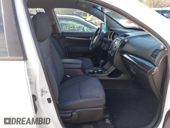 2012 Kia Sorento LX with VIN 5XYKT4A2XCG242557, listed as a IAAI auction lot 41802774 with 117,993 mi miles. Bid and sale history available at carsss.com. Image 5.
