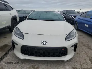 2023 Toyota GR86 Premium with VIN JF1ZNBF14P8764066, listed as a Copart auction lot 74528984 with 3,150 mi miles and Non Repairable. Bid and sale history available at carsss.com. Image 5.