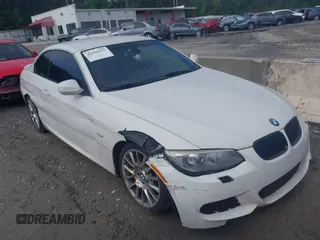 2011 BMW 3 Series 328i z VIN WBADW3C52BE540378, wystawiony jako IAAI lot #42230541 z przebiegiem 132 822 mil mil oraz . Historia ofert i sprzedaży dostępna na DreamBid. Obrazek 1.