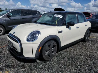 2022 MINI Hardtop 4 Door Cooper z VIN WMW33DK06N2P76599, wystawiony jako Copart lot #75963744 z przebiegiem 31 409 mil mil oraz Nie do naprawy • Non repairable. Historia ofert i sprzedaży dostępna na DreamBid. Obrazek 1.