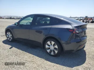 2024 Tesla Model Y с VIN 7SAYGDEDXRF095167, выставлен на аукционе Copart как лот 61676245 с пробегом 12 988 миль миль и Списание • Salvage title. История ставок и продаж доступна на DreamBid. Изображение 2.