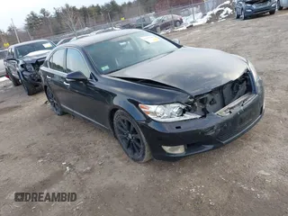 2010 Lexus LS 460 z VIN JTHCL5EFXA5006874, wystawiony jako IAAI lot #41393546 z przebiegiem 177 007 mil mil oraz . Historia ofert i sprzedaży dostępna na DreamBid. Obrazek 1.