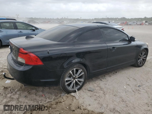 2012 Volvo C70 T5 with VIN YV1672MC7CJ131358, listed as a Copart auction lot 51735285 with 141,764 mi miles and Salvage Title. Bid and sale history available at carsss.com. Image 3.
