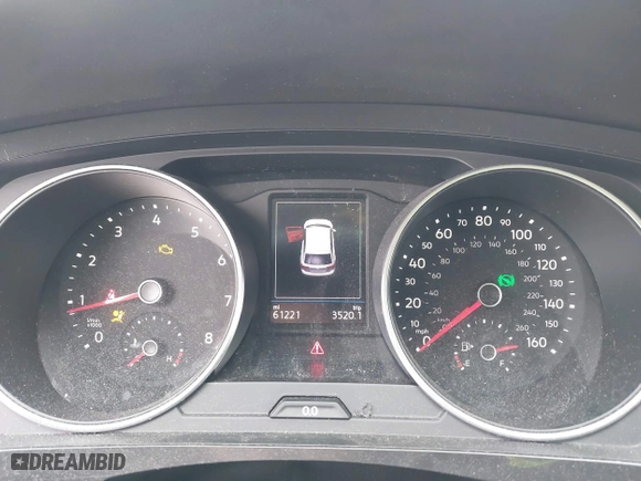 2019 Volkswagen Tiguan S with VIN 3VV0B7AX9KM047642, listed as a IAAI auction lot 41523269 with 61,221 mi miles. Bid and sale history available at carsss.com. Image 7.