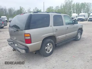 2001 Chevrolet Tahoe LS z VIN 1GNEC13T11J107893, wystawiony jako IAAI lot #42261213 z przebiegiem 338 454 mil mil oraz . Historia ofert i sprzedaży dostępna na DreamBid. Obrazek 4.