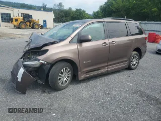 2018 Toyota Sienna XLE Auto Access Seat с VIN 5TDYZ3DC5JS961397, выставлен на аукционе Copart как лот 65240285 с пробегом 46 828 миль миль и Списание • Salvage title. История ставок и продаж доступна на DreamBid. Изображение 1.