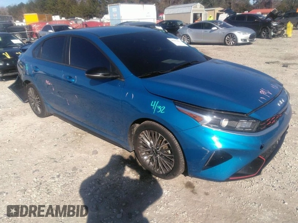 2022 Kia Forte GT-Line with VIN 3KPF54AD2NE428400, listed as a IAAI auction lot 41151463 with 96,821 mi miles. Bid and sale history available at carsss.com. Image 1.