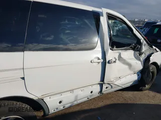 2000 Toyota Sienna CE with VIN 4T3GF19CXYU297351, listed as a IAAI auction lot 41086347 with 40,258 mi miles. Bid and sale history available at carsss.com. Image 6.