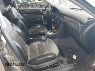 2001 Audi allroad A6 V8 with VIN WAUYP64B51N131875, listed as a IAAI auction lot 42128363 with 163,076 mi miles and . Bid and sale history available at DreamBid. Image 5.
