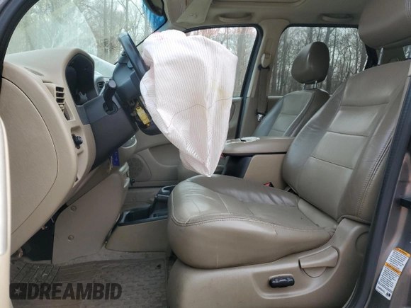 2004 Ford Escape Limited with VIN 1FMCU94184KB37525, listed as a Copart auction lot 49971575 with 0 mi miles and Salvage Title. Bid and sale history available at carsss.com. Image 7.