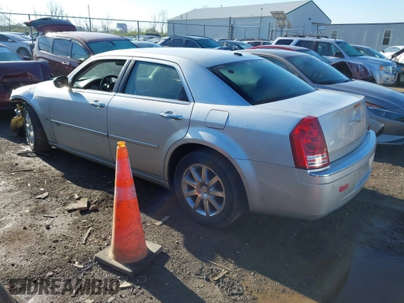2010 Chrysler 300 C Hemi with VIN 2C3CA6CT4AH114698, listed as a IAAI auction lot 42050947 with 130,269 mi miles and . Bid and sale history available at carsss.com. Image 3.