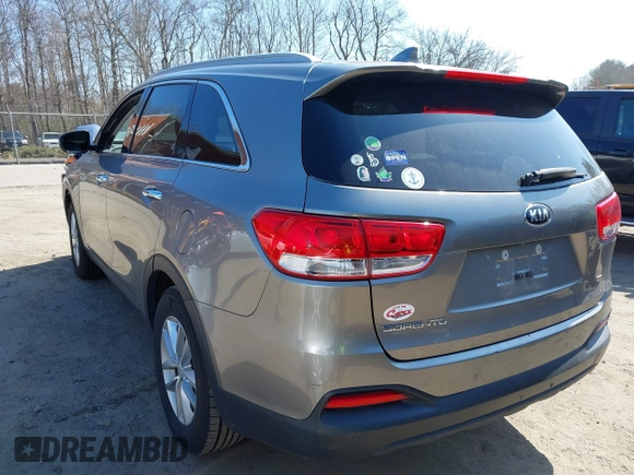 2017 Kia Sorento LX z VIN 5XYPGDA36HG267353, wystawiony jako IAAI lot #41785397 z przebiegiem 126 629 mil mil oraz . Historia ofert i sprzedaży dostępna na DreamBid. Obrazek 3.