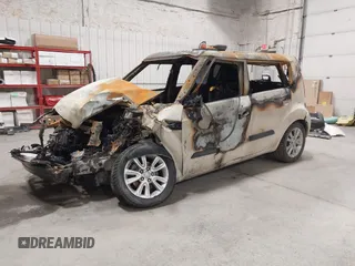 2013 Kia Soul with VIN KNDJT2A51D7525020, listed as a IAAI auction lot 41599276 with 1 mi miles. Bid and sale history available at carsss.com. Image 2.