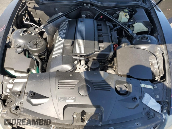 2005 BMW Z4 3.0i z VIN 4USBT53505LU11449, wystawiony jako Copart lot #59117535 z przebiegiem 83 103 mil mil oraz Szkoda całkowita • Salvage title. Historia ofert i sprzedaży dostępna na DreamBid. Obrazek 11.