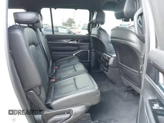 2024 Jeep Wagoneer z VIN 1C4SJUAP4RS154432, wystawiony jako IAAI lot #41944449 z przebiegiem Nie podano mil oraz . Historia ofert i sprzedaży dostępna na DreamBid. Obrazek 8.
